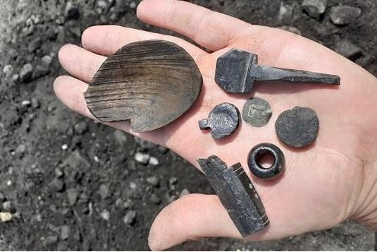 Archeologický výzkum na Karlově náměstí odhalil pravděpodobně historický pranýř
