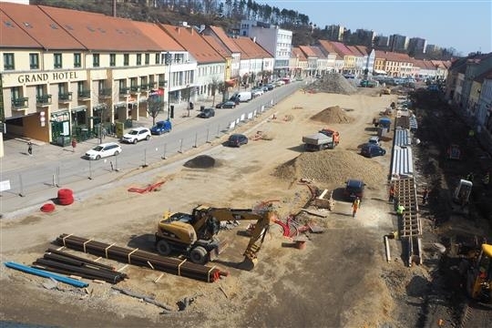 Od začátku dubna bude na Karlově náměstí rozšířená plocha staveniště