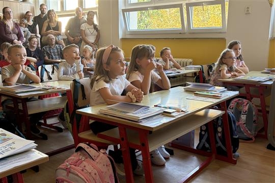 Do školních lavic v Třebíči zasedlo 382 prvňáčků