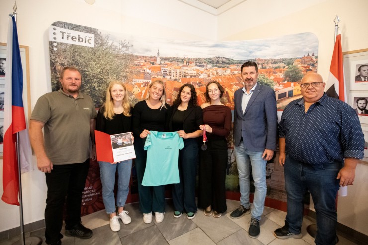 Mistryně České republiky přijaly pozvání na radnici